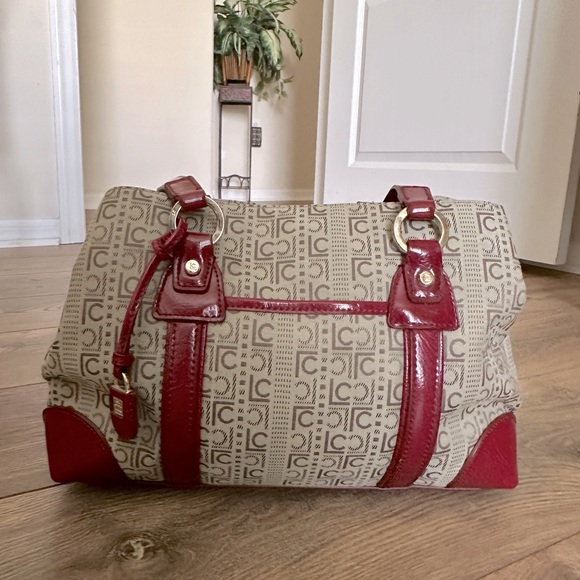 Liz Claiborne Handbag with Red Trim. Excellent condition. - Picture 3 of 11